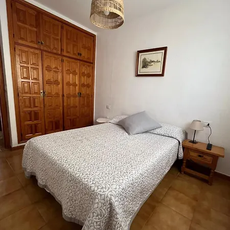 3 Minute Walk To The