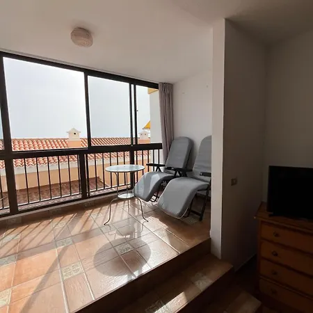 3 Minute Walk To The * Puerto de Santiago (Tenerife)