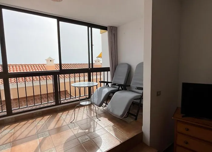 3 Minute Walk To The * Puerto de Santiago (Tenerife)