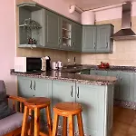 3 Minute Walk To The Lägenhet