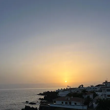 3 Minute Walk To The * Puerto de Santiago (Tenerife)